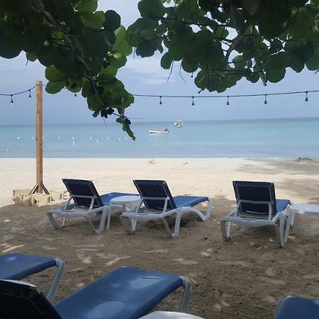 Firefly Beach Cottages Negril Exterior photo