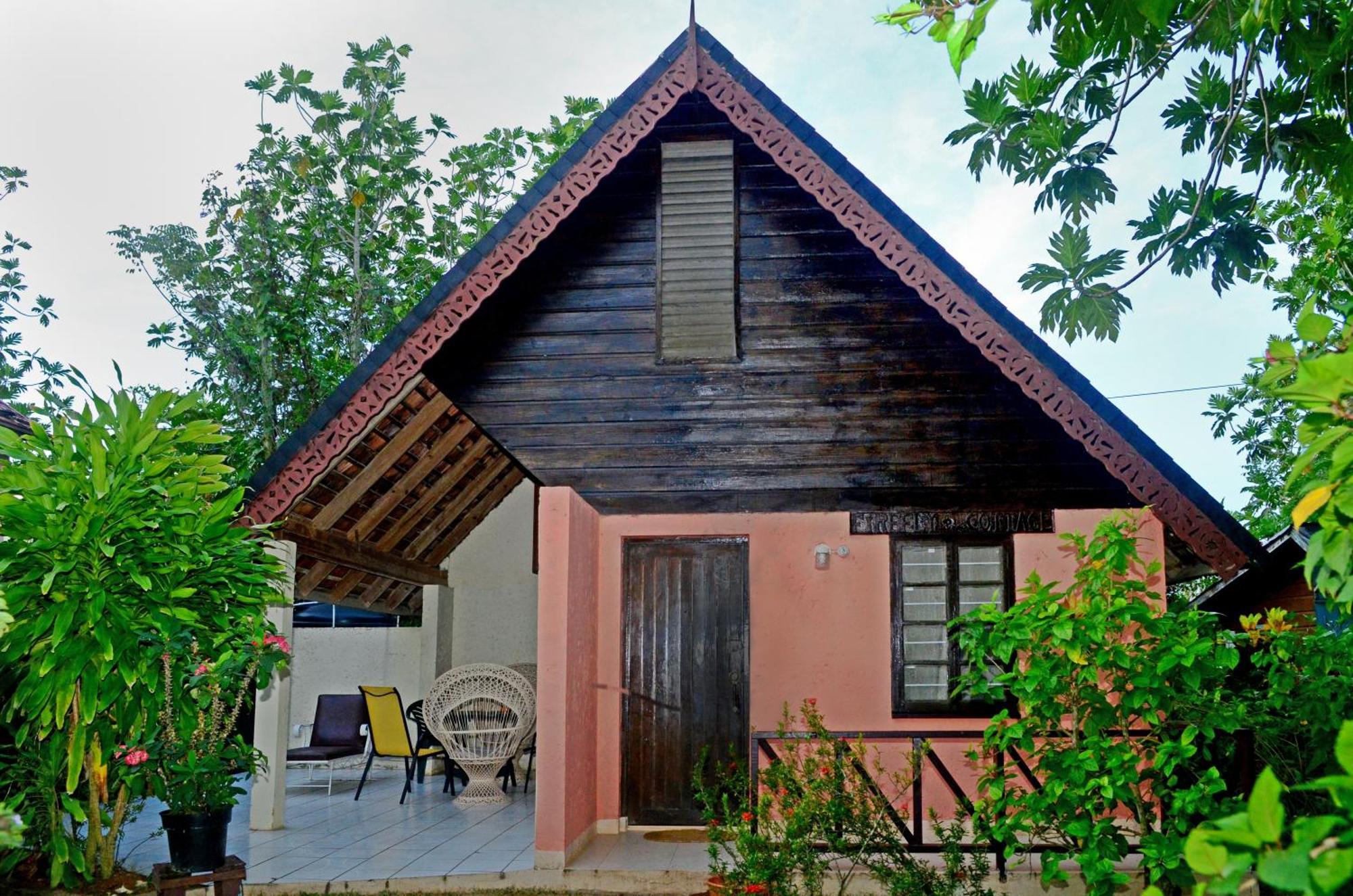 Firefly Beach Cottages Negril Exterior photo